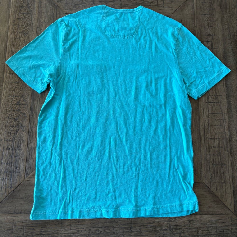 Tommy Bahama Men's Cabo Bay T-Shirt in Clear Ocean Blue Size Medium NWT - Picture 2 of 5